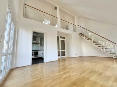 Moderne 2,5-Zimmer Maisonette-Wohnung mit Balkone in München-Solln