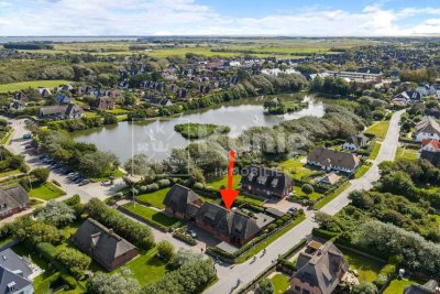ZWEI HAUSTEILE IN TOPLAGE AM DORFTEICH