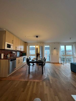Helle 3-Zimmer-Wohnung mit Balkon & EBK im wunderschönen Hamburg Eppendorf! (vorerst 6 Mo. befr.)