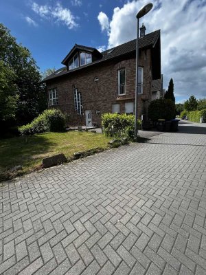 Exklusive 5-Zimmer-Maisonette mit Parkblick, Galerie & hochwertiger Ausstattung in Köln-Vogelsang