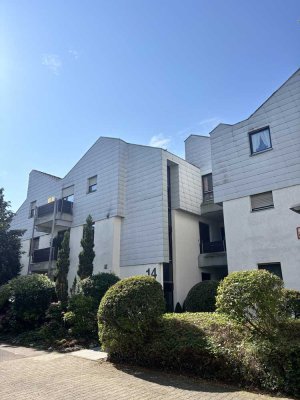 Zentrale 3-Zimmer-Wohnung mit Balkon und Einbauküche in Kirchheim