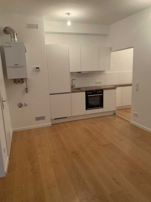 Dreimühlenviertel: Tolle 2-Zimmer-Wohnung im Innenhof; hochwertig modernisiert!