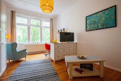 Am Humannplatz - möblierte und helle Altbauwohnung mit Balkon in top Lage - bis maximal 30.08.26!