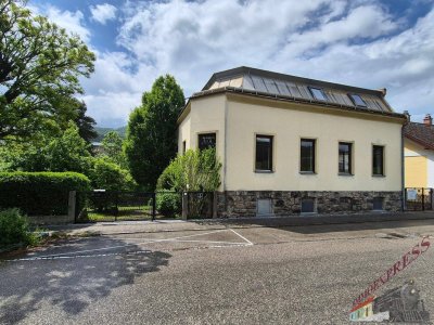 Wohnen mit Geschichte-7 Zimmer Garten und Garage