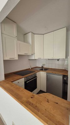 Gepflegte und helle 2-Zimmer-Wohnung mit EBK und Balkon in Worms Innenstadt Süd