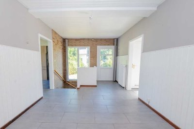 Ihr neues Zuhause mit Charakter – Wohlfühlen auf einer Ebene mit Gartenidylle