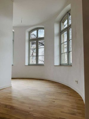 ***ERSTBEZUG NACH SANIERUNG~2 RÄUME~AUFZUG~STELLPLATZ***