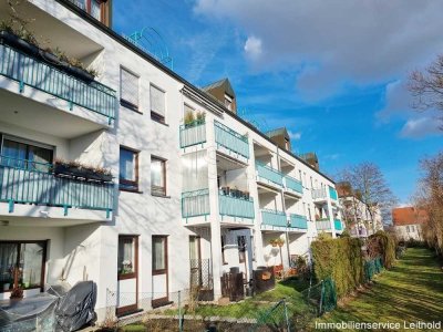 GEMÜTLICHES IDYLL IN RUHIGER LAGE - MIT SONNIGER LOGGIA UND ZWEI TG-STELLPLÄTZEN!