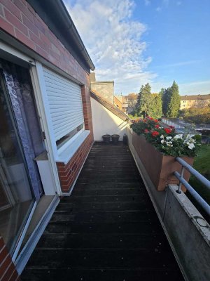 EBK kann übernommen werden! Großzügige 2-Zimmer-Whg mit Balkon in MG