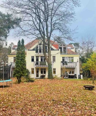 Bezugsfreie 4-Zimmer-Wohnung im Hochparterre mit Zugang zum Garten und Hobbyraum