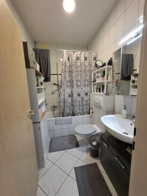 Helle 2-Zimmer Wohnung mit Balkon und EBK Offenbach Stadtmitte!