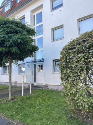 Sofortbezug möglich, Köln-Rodenkirchen, 2 Zimmer, EBK, 12 qm Terrasse, Duschbad, Keller.... perfekt!