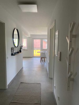 Geschmackvolle Wohnung mit dreieinhalb Zimmern sowie Balkon und Ei