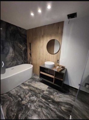 Luxuriöse 2-Zimmer-Wohnung mit Einbauküche und eigenem Garten