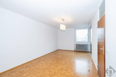 Salzburg-Maxglan: Familienfreundliche 4-Zimmer-Mietwohnung mit Süd-Loggia