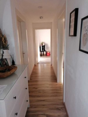 Gepflegte Dachgeschosswohnung in ruhiger Lage inkl. EBK!