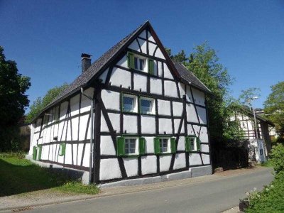 Umfangreich saniertes Fachwerkhaus/Bauernhaus mit kleiner Hofanlage Wohlfühlatmosphäre für Liebhaber