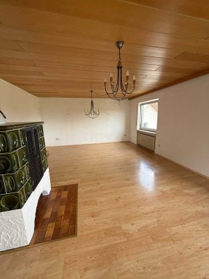 3-Zimmer Wohnung mit Balkon und Garage in Gesees