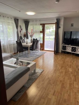 Exklusive 2-Zimmer-Erdgeschosswohnung mit Balkon und EBK in Biberach