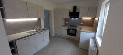 Freundliche helle 2-Zimmer-Hochparterre-Wohnung mit Einbauküche in Butzbach-Münster