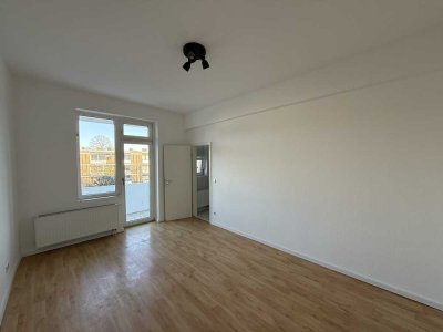 Schöne 2 Zimmer Wohnung mit Balkon zu vermieten