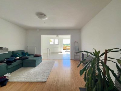 Sanierte 3-Zimmer-Wohnung mit großer Terrasse und Weitblick in Lindlar-Falkenhof