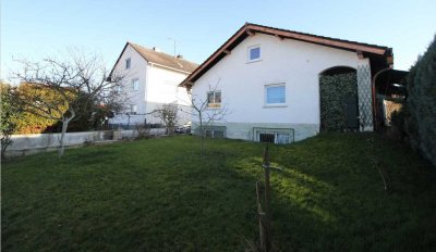 Großzügiges Einfamilienhaus mit großem Garten Preis VB !