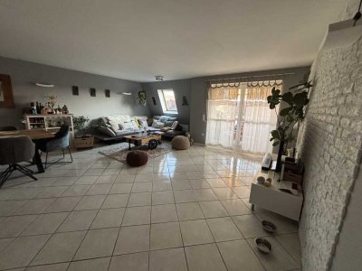 Moderne Maisonette-Wohnung mit Balkon, Duplex-Stellplatz