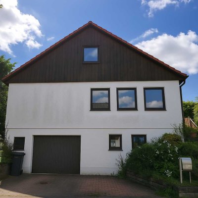 Solides Einfamilienhaus mit großem Grundstück