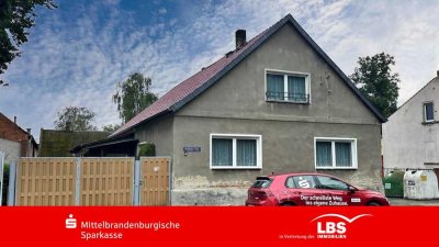 Sanierungsobjekt mit alter Scheune