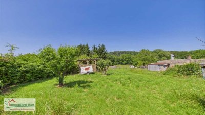 GEPFLEGTES WOHNHAUS MIT GARTEN UND GARAGE IN REHLINGEN (SAAR)!