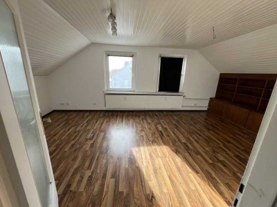 Helle, energetisch sanierte DG-Wohnung, MFH, top Verkehrsanbindung, Stadtgrenze Hannover/Langenhagen
