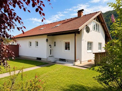 Vielseitiges Wohnhaus in sonniger Grenzregion