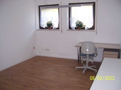 2 WG Zimmer sind frei geworden 12 qm und 18qm