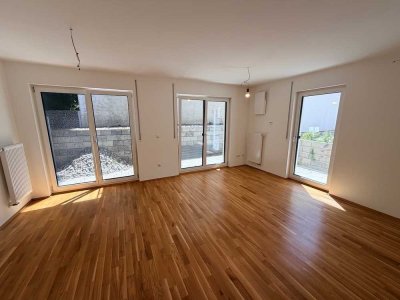 Exklusive 2-Zimmerwohnung in Neubau mit Terrasse und TG-Stellplatz