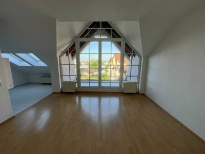 2,5-Zimmer Dachgeschoss-Wohnung