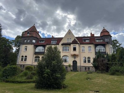 4-Zimmer-Wohnung provisionsfrei in schöner Villa zu verkaufen