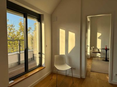 Neubau Dachgeschosswohnung 2,5 Zimmer - EBK - Südterrasse - in Reinickendorf/Mitte