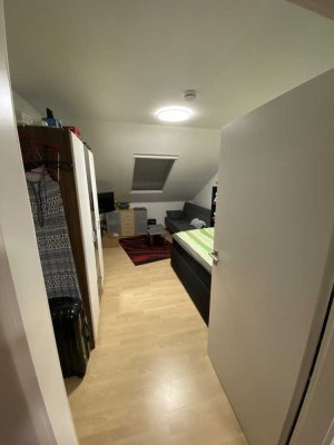 Helle 2-Zimmer Dachgeschosswohnung in March mit Balkon