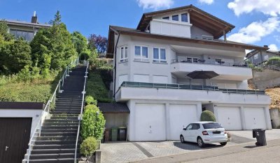 Attraktive 3 1/2-Zimmer-Wohnung mit Südblick und großem Balkon in Kämpfelbach