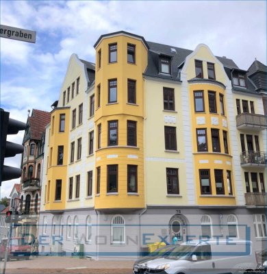 Renovierte Altbau-Erdgeschosswohnung in zentraler Lage!