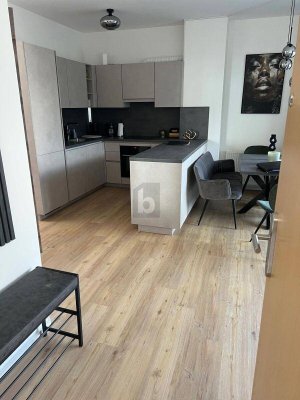 HELLER UND RUHIGER WOHNHIT IN ZENTRALER LAGE