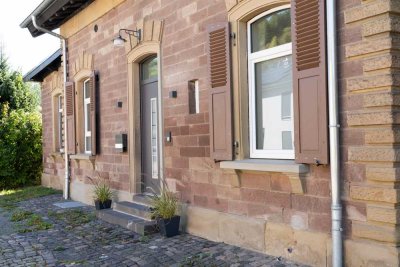 Liebevoll renoviertes Haus mit 5-Zimmern sowie Carport und großem Garten – ideal für Familien