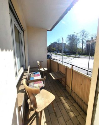 Schöne und licht durchflutete 2 Zimmerwohnung mit Balkon, zentral in Gießen