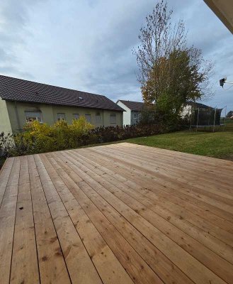 Provisionsfrei! 
Kernsanierte 2-Zimmer-Wohnung mit großzügiger Terrasse