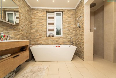 Modernisiertes Familiendomizil mit Garten, hochwertiger Sanierung &amp; perfekter Infrastruktur in Wiener Neustadt