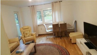 Zimmer frei in Frauen-WG (22qm, möbliert, ab sofort)
