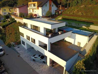 Modernes Haus - großartiger Ausblick, sehr sonnig