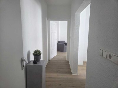 Altbau-Charme trifft Moderne – frisch kernsaniert, 2-Zimmer ca. 42 m², Top-Lage mit S-Bahn Anschluss