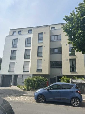 Voll möblierte, luxuriöse 4‑Zimmer‑Wohnung mit Balkon